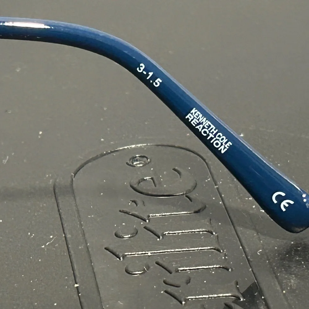 Kenneth Cole Reaction Gold and Blue Sunglasses Timeless Design - Picture 9 of 10